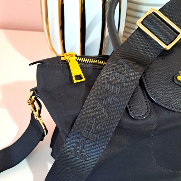 Prada Crossbody Tote, Saffiano, Black, Almost New - Picture 9 of 11